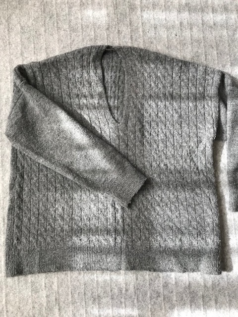 ライトグレー vネック 2種織り ケーブルニット セーター Size L