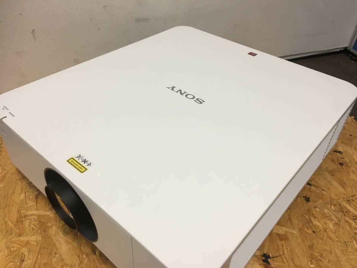 美品　SONY 業務用　データプロジェクター VPL-FWZ60　 5000ルーメン　リモコンあり_画像4