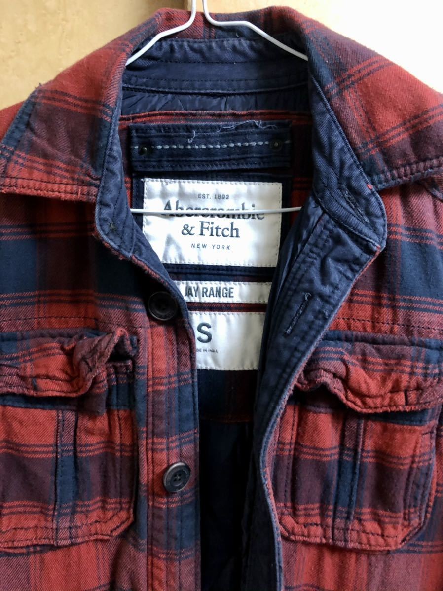 正規店購入 Abercrombie&Fitch アバクロ ジャケット ネルシャツ 厚手長袖シャツ レッド・ネイビー系 Sサイズ_画像2