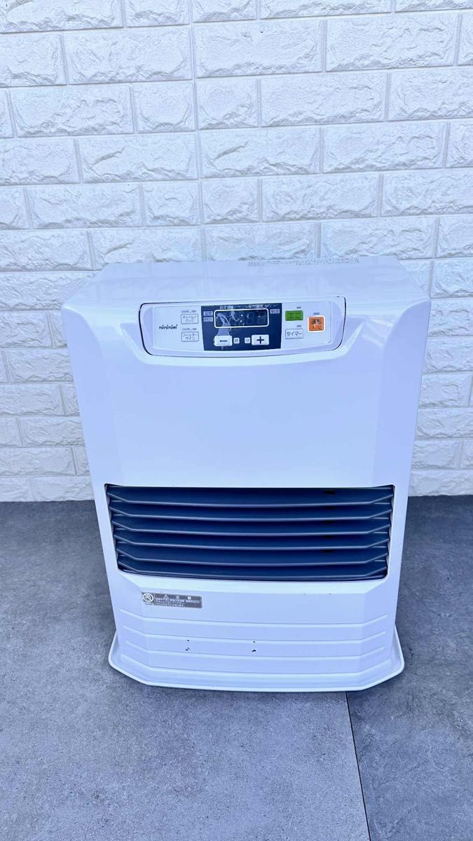 【超得大セール】FF式ストーブ トヨトミ FFシリーズ 10畳用FF-3624 FF式ストーブ トヨトミ FFシリーズ 温風 10畳用FF式石油暖房機