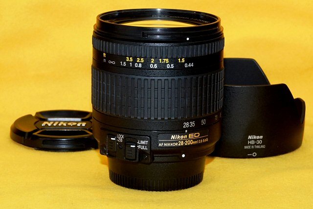 Yahoo!オークション - 一発即決 ニコン純正 AF ED 28-200mm F3.5 Yahoo!オークション - 一発即決 ニコン純正 AF ED 28-200mm F3.5