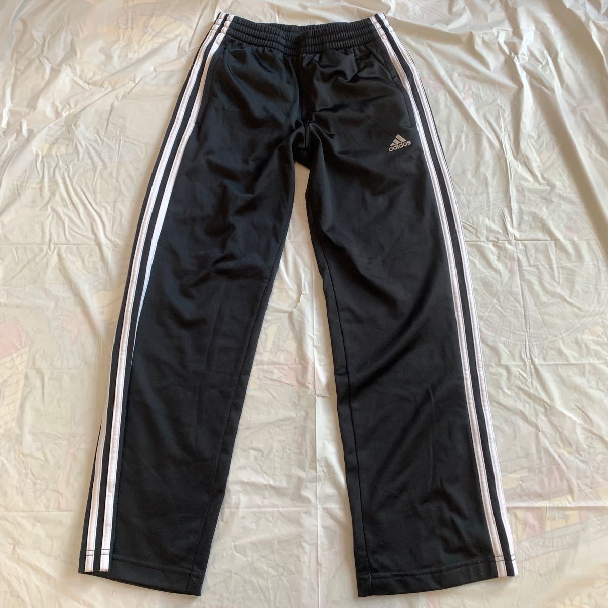adidas ジャージ上下 赤黒 アディダス セットスリーライン 150 adidas ジャージ上下 赤黒 アディダス セットスリーライン 150