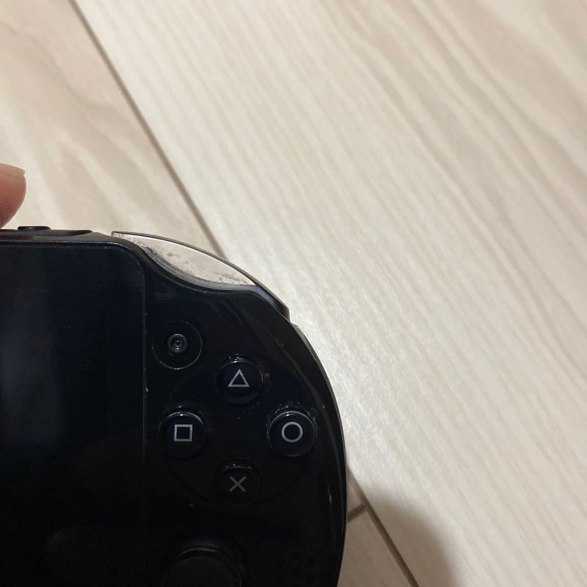 中古品　PS Vita PCH-2000 黒/BK