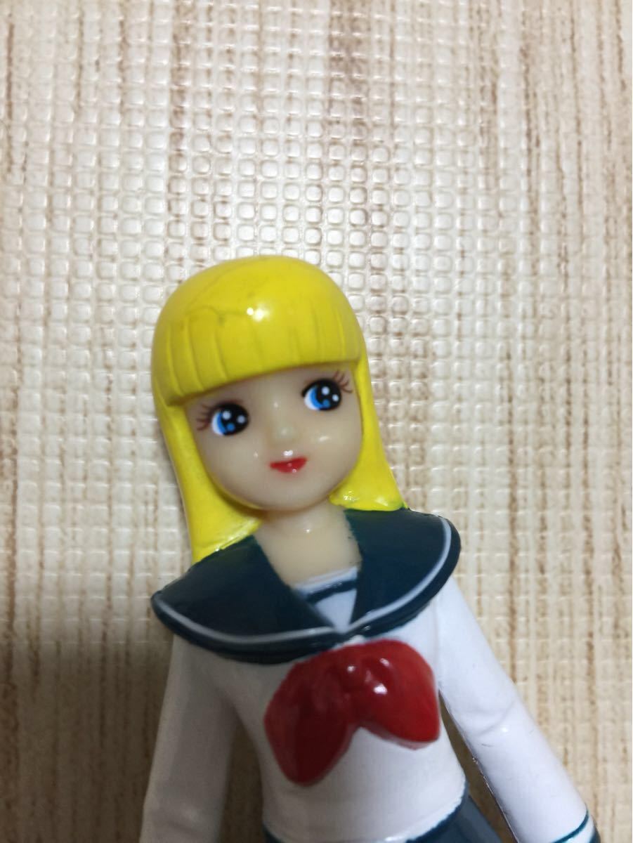 1998年製 リカちゃん 食玩 ミニリカドール スクールリカ 1998年製 リカちゃん 食玩 ミニリカドール スクールリカ