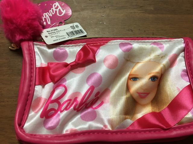 ♪新古品　バービー　Barbie　舟形ポーチ　白　ホワイト　お化粧品・小物整理に_画像1
