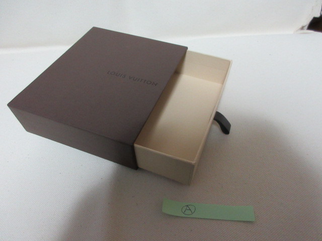 ルイ・ヴィトン Louis Vuitton 空き箱 ＜A＞ 128mm × 149mm × D43mm（中古）の画像2