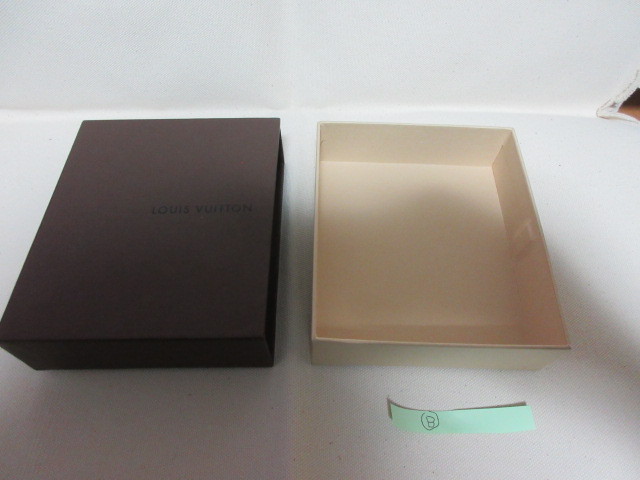 ルイ・ヴィトン Louis Vuitton 空き箱 ＜B＞ 128mm × 149mm × D43mm（中古）の画像6