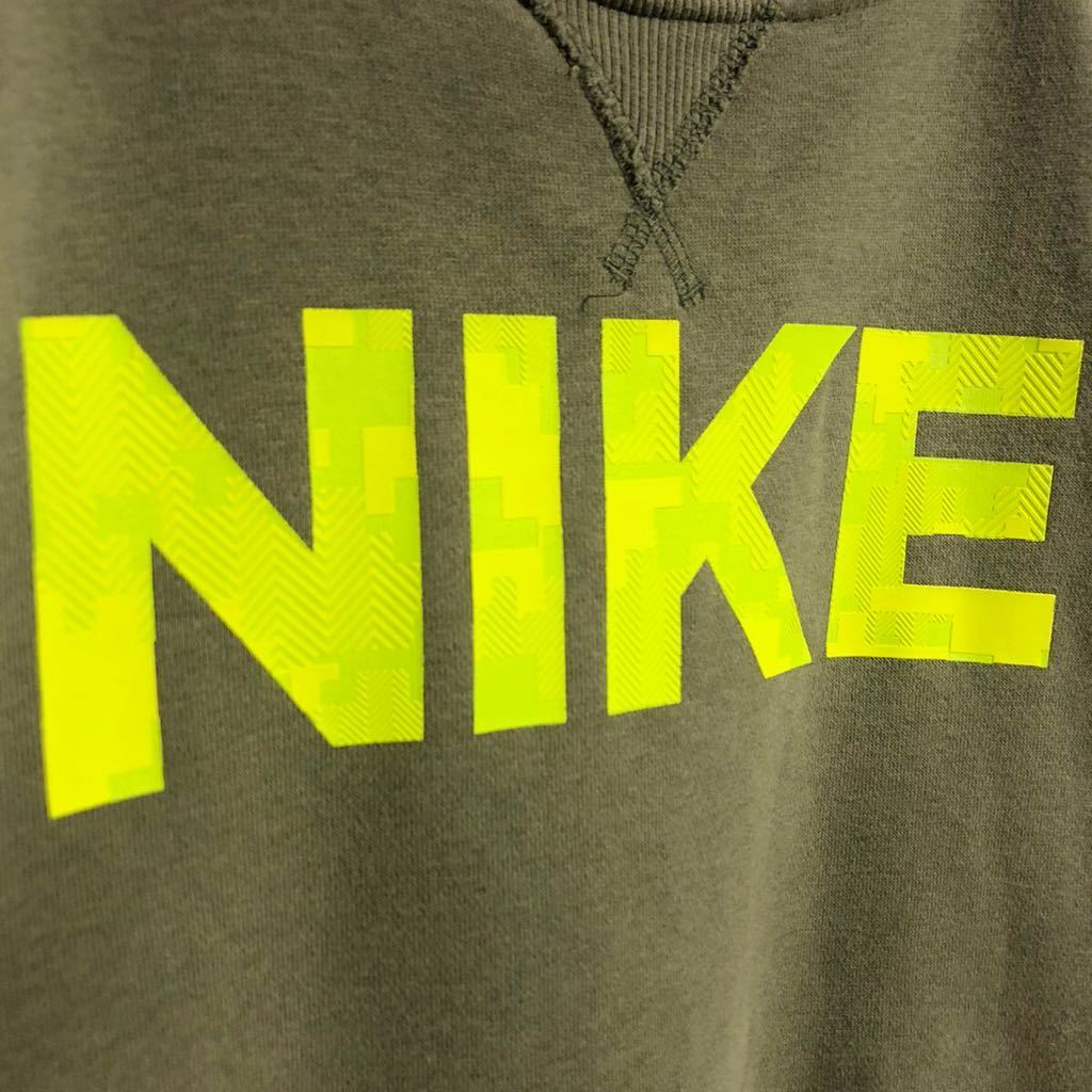 【人気カラー】NIKE ナイキ ビッグプリント 袖ロゴ 刺繍スウッシュ サイドリブ カーキ色 スウェットトレーナー Sサイズ相当 古着