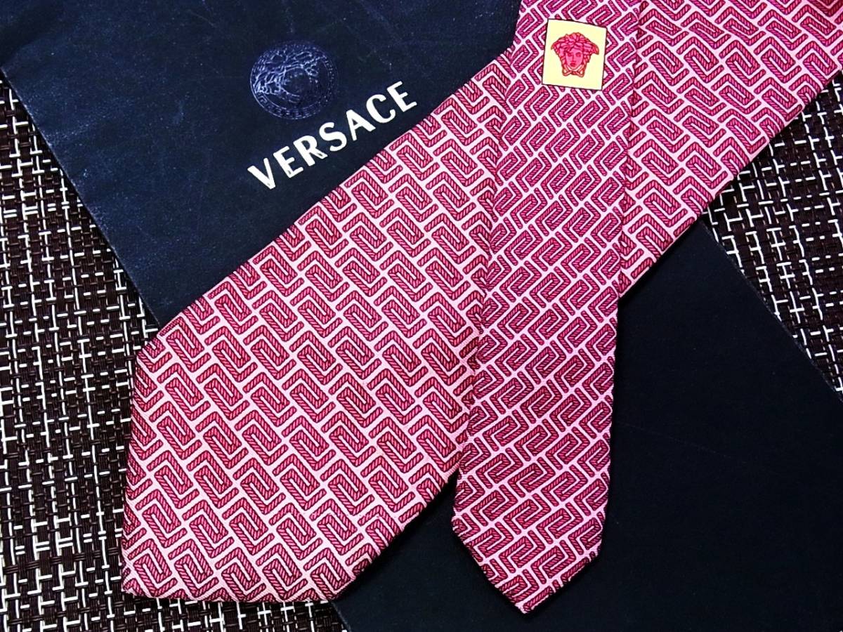 * condition average N*5490# Versace. necktie *