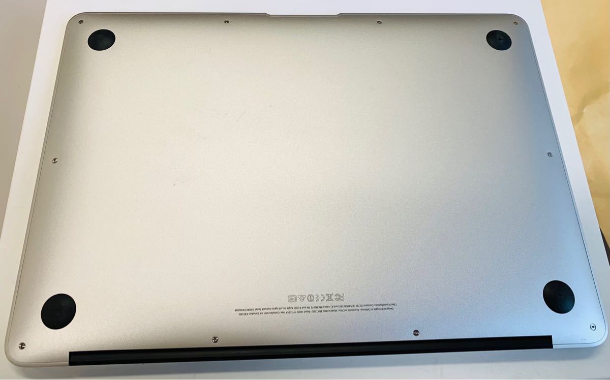 APPLE MacBook Air MACBOOK AIR MD761J/B