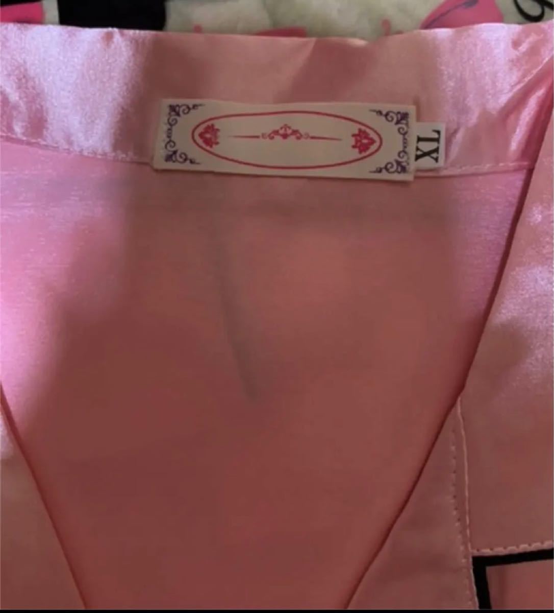 ピンクパジャマ　新品　艶々　しなやか　可愛いルームウェア　XL　クリスマス