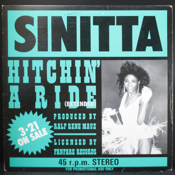 【12”/Disco/Hi-NRG】Sinitta - Hitchin' A Ride / Finzy Kontini - In The Name Of Love ＜国内プロモ＞ 夜明けのヒッチ・ハイク_画像1
