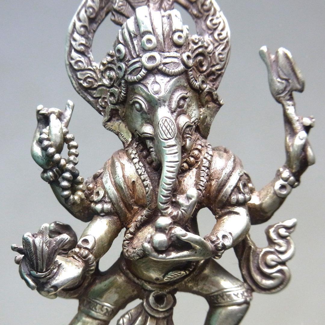 新作モデル インド アンティーク品 銀で作られたガネーシャ像 富と成功 智恵の神様 仏像 Labelians Fr
