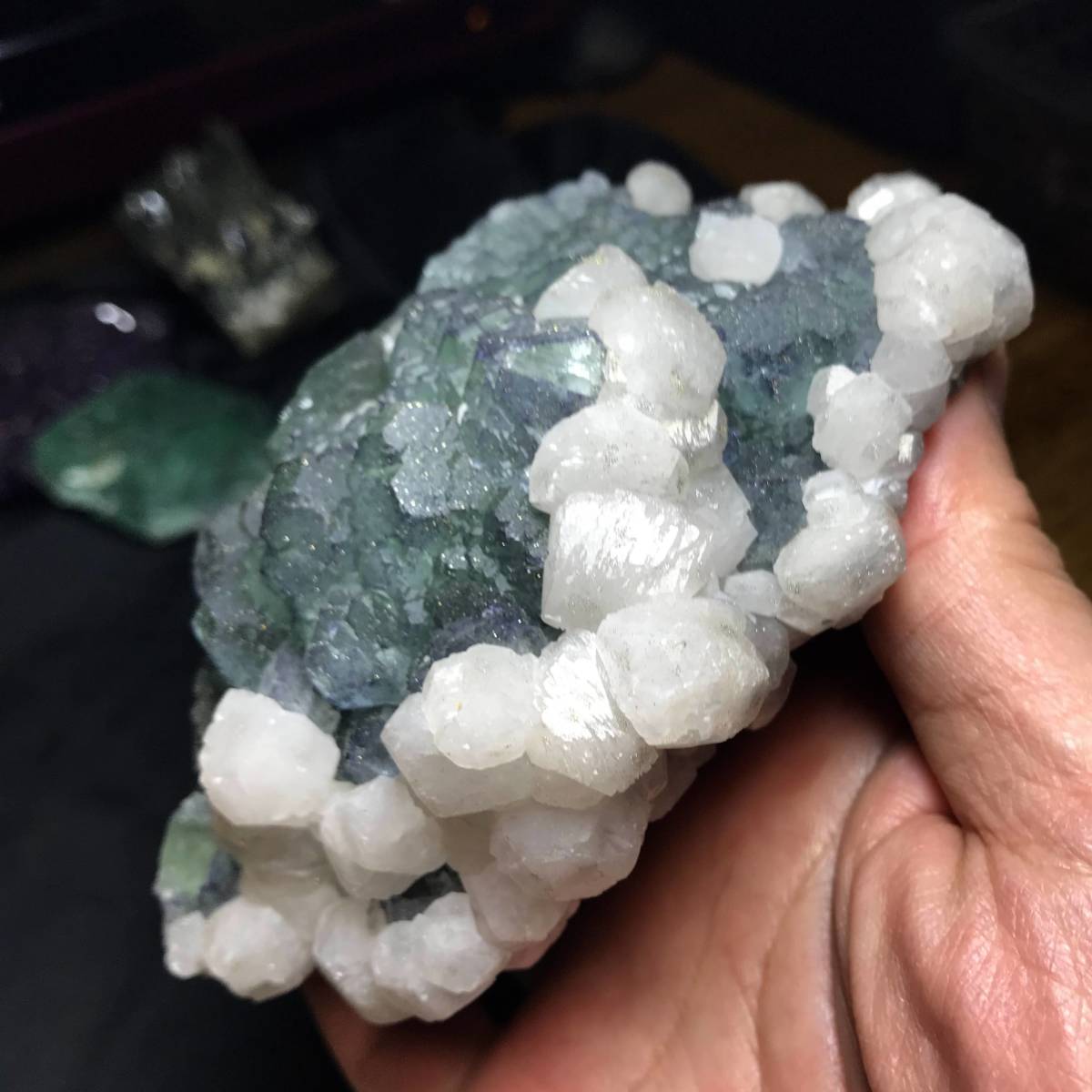 無料サンプルOK 雲南省産紫蛍石 15 55g 中国産鉱物標本