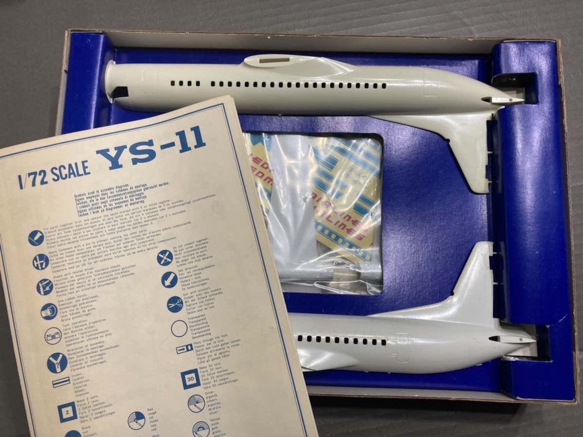 ◎貴重! YS-11 1/72 イマイ 初版? クリア胴体/座席入り 牽引車 ◎貴重! YS-11 1/72 イマイ 初版? クリア胴体/座席入り 牽引車