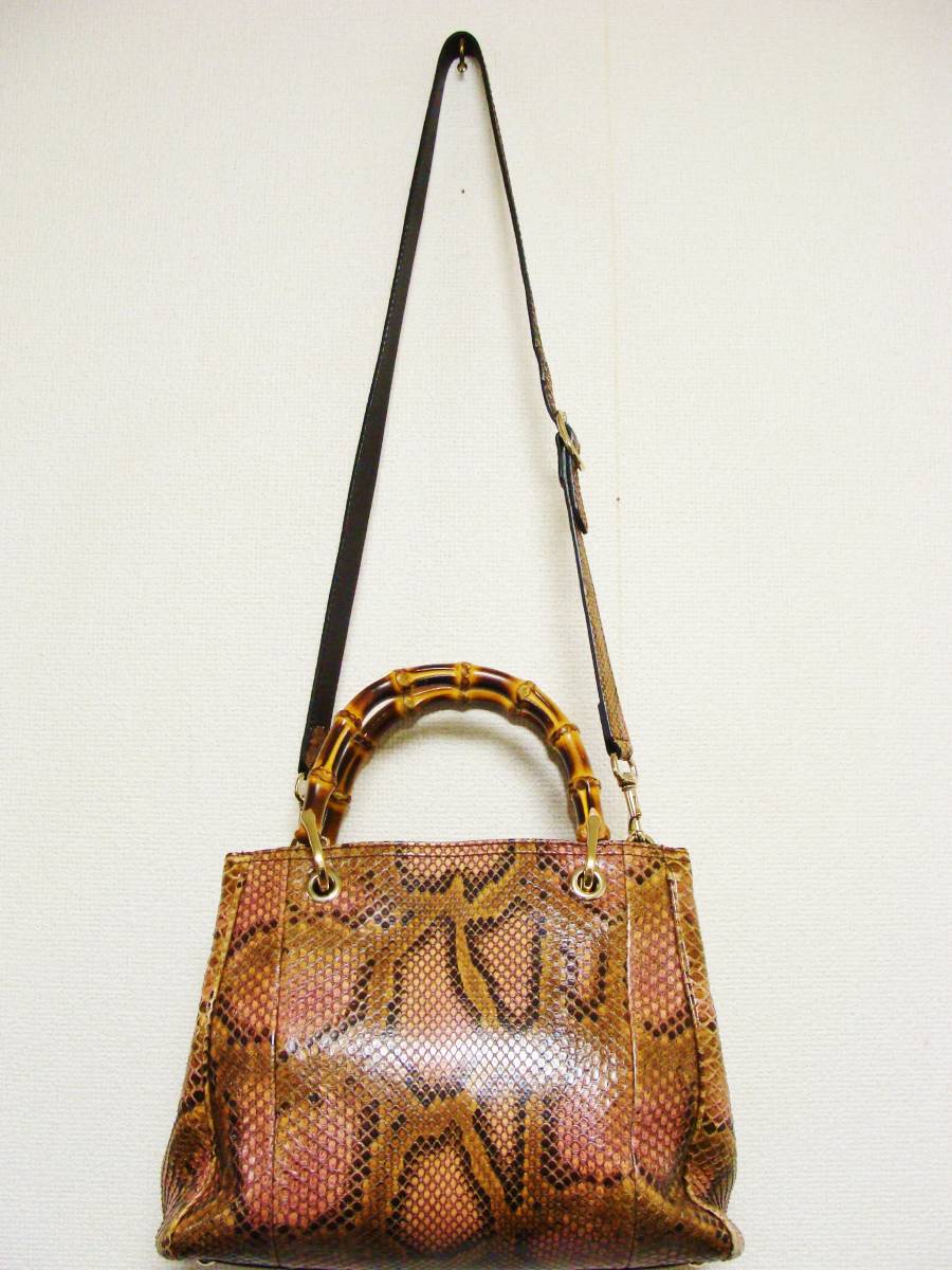 GUCCI グッチ バンブー ライン スネーク パイソン 蛇 皮 革 柄 GUCCI グッチ バンブー ライン スネーク パイソン 蛇 皮 革 柄