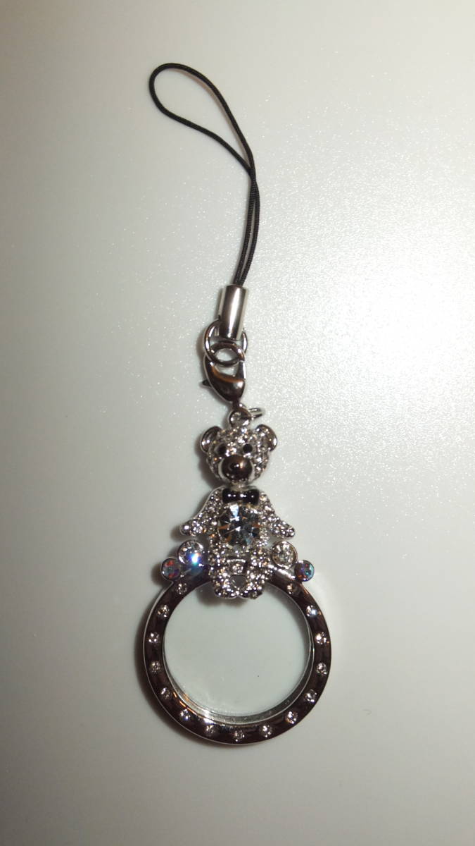 ★Bear with magnifying glass★ Cute small charm 拡大鏡付きキラキラ熊の携帯アクセサリーチャーム　USED IN JAPAN　テディーベア_画像1