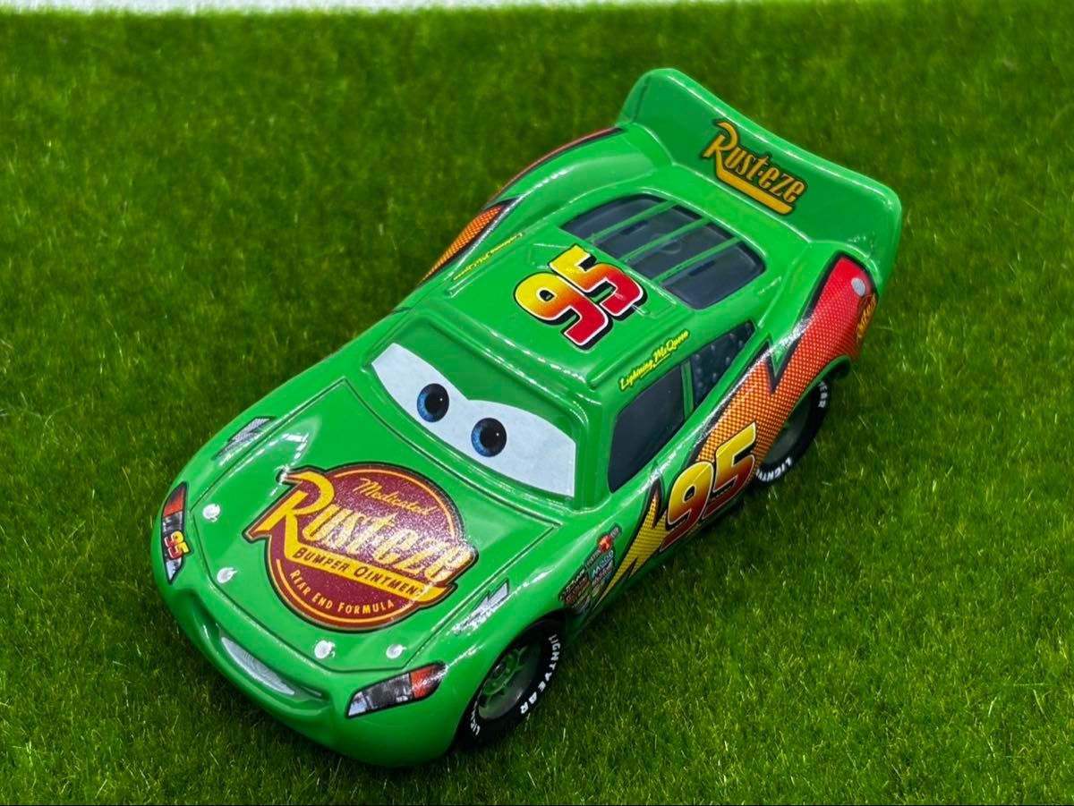 新品】カーズ ミニカーライトニング・マックィーン95グリーン緑ラス