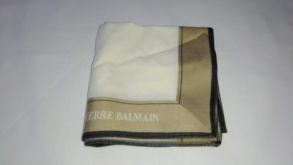 『正規品中古品』Pierre Balmain / ピエール・バルマン ハンカチ ライトベージュ ha-1092_画像1