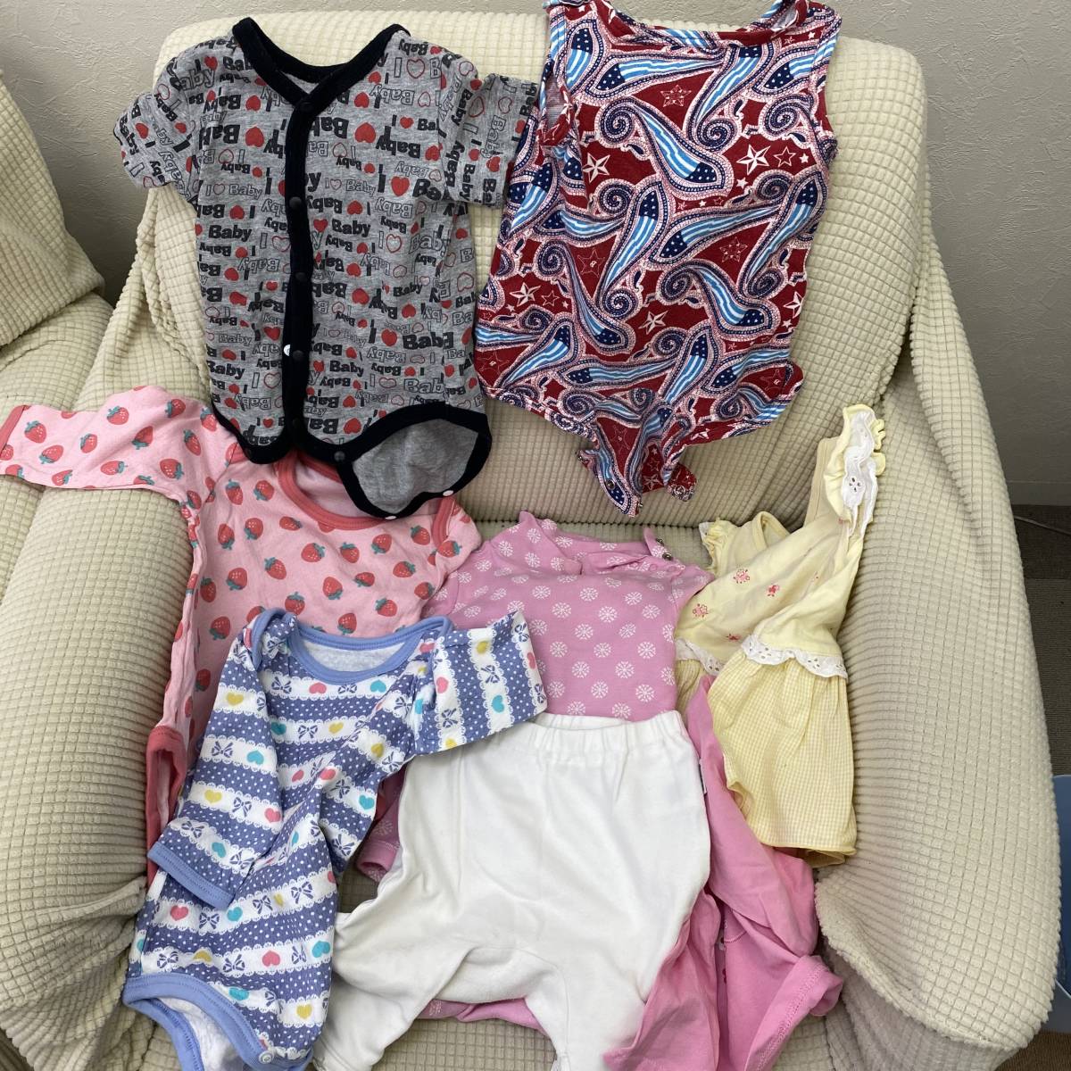 ベビー服 まとめて出品 60~70サイズ 8着セット 長袖ロンパース・半袖ロンパース・半袖Tシャツ・パンツ 1着のみ80サイズ 中古 子供服