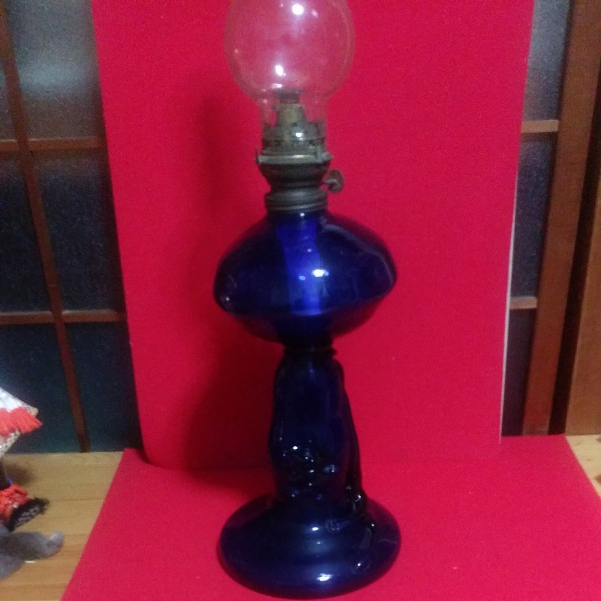 オイルランプの台瑠璃色に花模様 オイルランプ