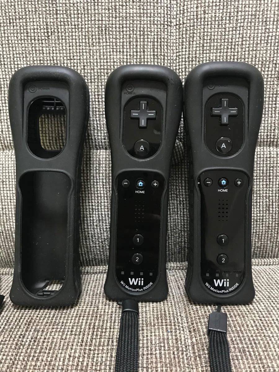 Wiiリモコンプラス2本セット　ブラック　ケース（ジャケット）ストラップ各3点付