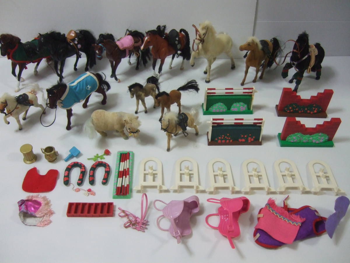 empire industries toys 1998 1995 empire horse figure horse racing?. mileage horse? Barbie Barbie saddle obstacle thing cup together 