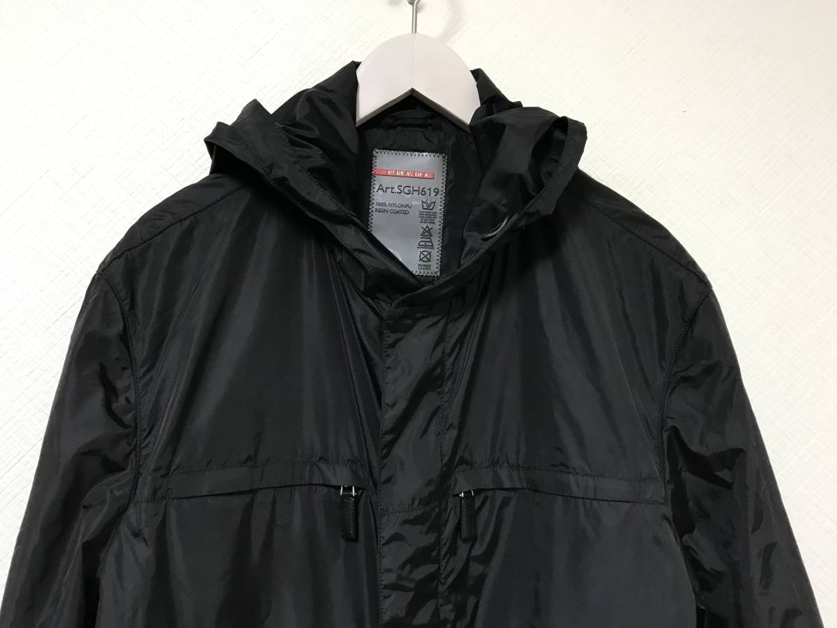 極美品本物プラダPRADAナイロンマウンテンパーカージャケット 極美品本物プラダPRADAナイロンマウンテンパーカージャケット