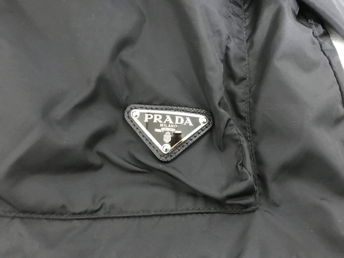 極美品本物プラダPRADAナイロンマウンテンパーカージャケット 極美品本物プラダPRADAナイロンマウンテンパーカージャケット