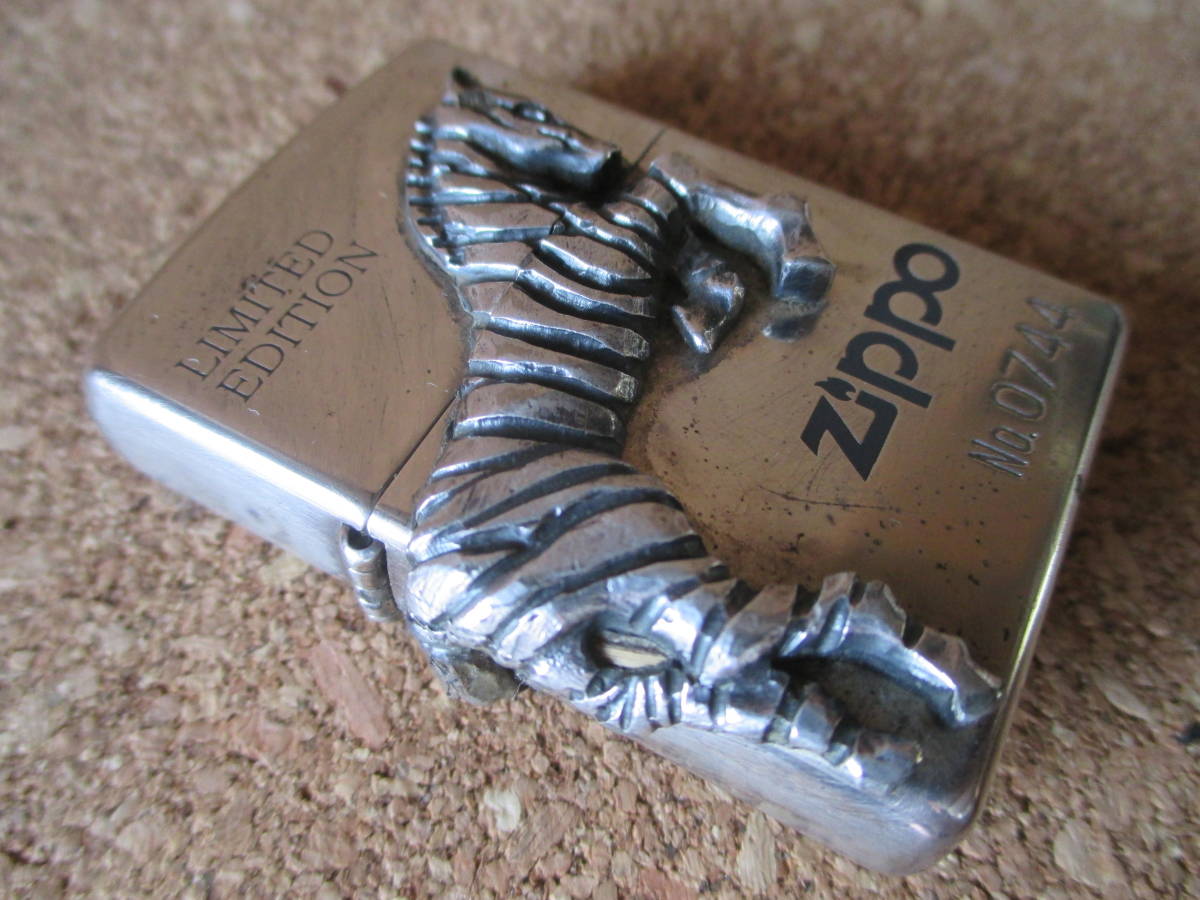 ZIPPO 『Equus quagga サバンナシマウマ 立体メタル 限定品』1997年8月製造 縞模様ロバ アフリカ 草原 オイルライター ジッポー 廃版激レア