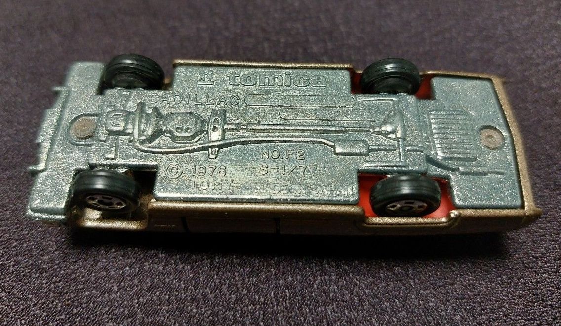 トミカ 外国車シリーズ キャデラック フリーウッド ブローアムSCALE1