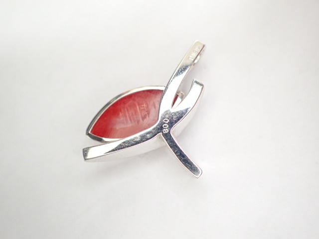 K18WG サンゴ 珊瑚 約(14.8×6.6)mm ダイヤ計0.08ct デザイン