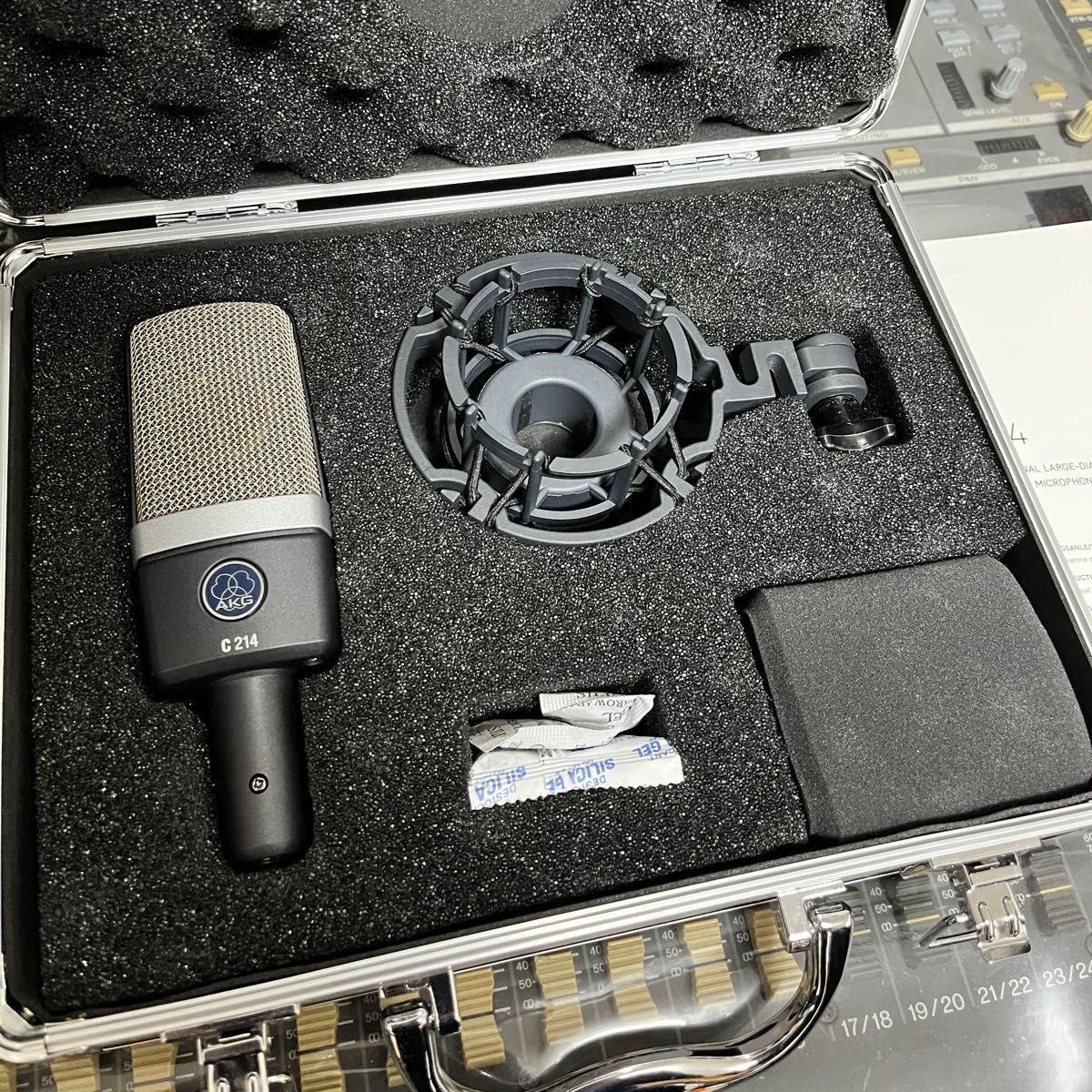 美品】AKG C214 コンデンサーマイク｜Yahoo!フリマ（旧PayPayフリマ）