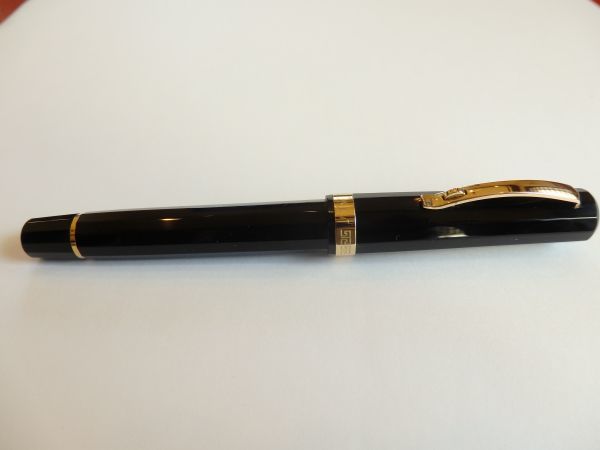 ◆【ほぼ未使用】Omas　オマス　アルティイタリアーナ パラゴン　イタリアンブラックレジン　ペン先：18K 750ソリッドゴールド　吸入式_画像4