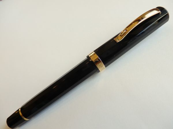 ◆【ほぼ未使用】Omas　オマス　アルティイタリアーナ パラゴン　イタリアンブラックレジン　ペン先：18K 750ソリッドゴールド　吸入式_画像2