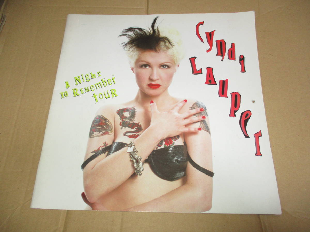 1989年 パンフレット兼カレンダー　シンディ・ローパー　Cyndi Lauper　セミヌード・水着・下着_画像1