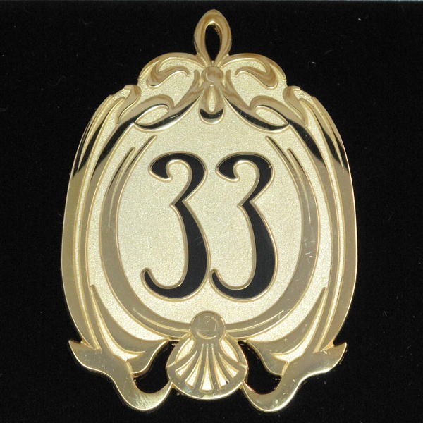 ディズニー クラブ33 Club 33 ラージサイズピンバッジ ロゴ クラブ33