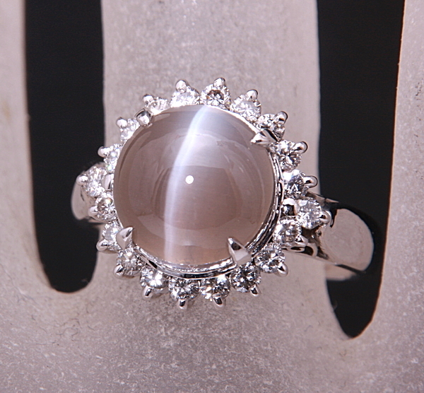 超美品の 《質屋》Pt900☆天然シリマナイトキャッツアイ5.62ct+ダイア