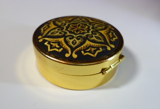 δ original gold .. Spain toredoDamasquinad pill case δ..dama skinner do case 