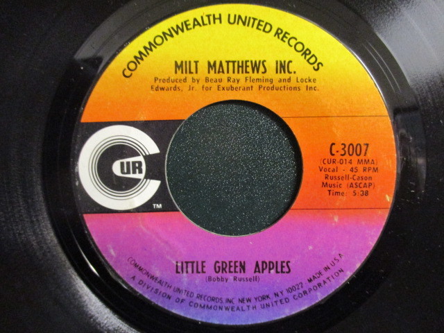 Milt Mathews Inc. ： Little Green Apples 7'' / 45s ★ エバーグリーン名曲カバー! スワンプでフォーキーでファンキー ☆_画像1