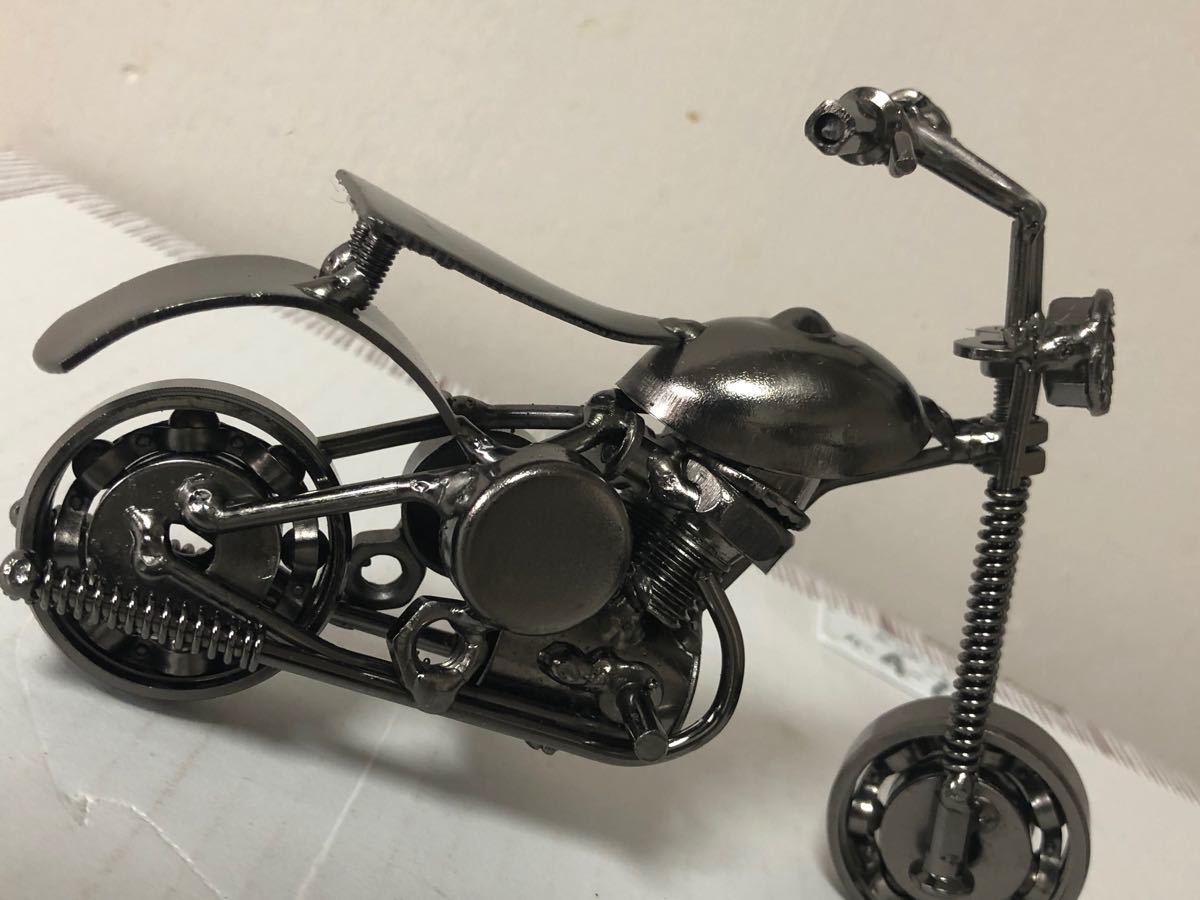 Paypayフリマ オートバイモデル レトロモーター置物 金属装飾手作り鉄バイク 小道具ヴィンテージ家の装飾 子供のおもちゃ Paypayフリマ オートバイモデル レトロモーター置物 金属装飾手作り鉄バイク 小道具ヴィンテージ家の装飾 子供のおもちゃ