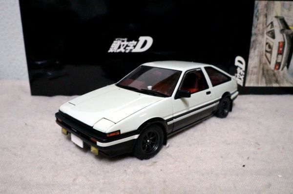 オートアート トヨタ スプリンター トレノ 頭文字D コミックバージョン