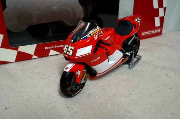  Minichamps Ducati Desmosedici*Loris Capirossi*Moto GP 2004 1/12 Ducati мотоцикл 