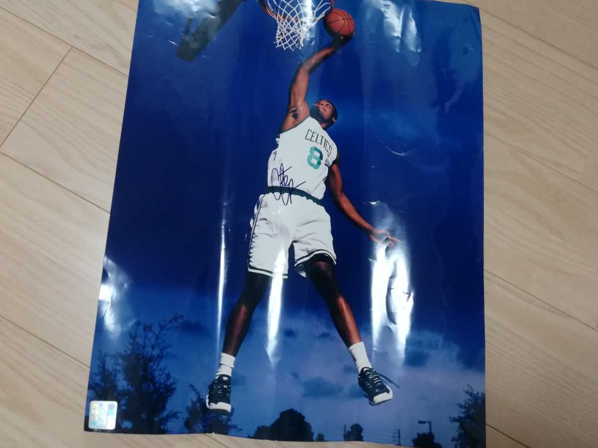 Antoine Walker with autograph poster certificate *foro gram equipped 