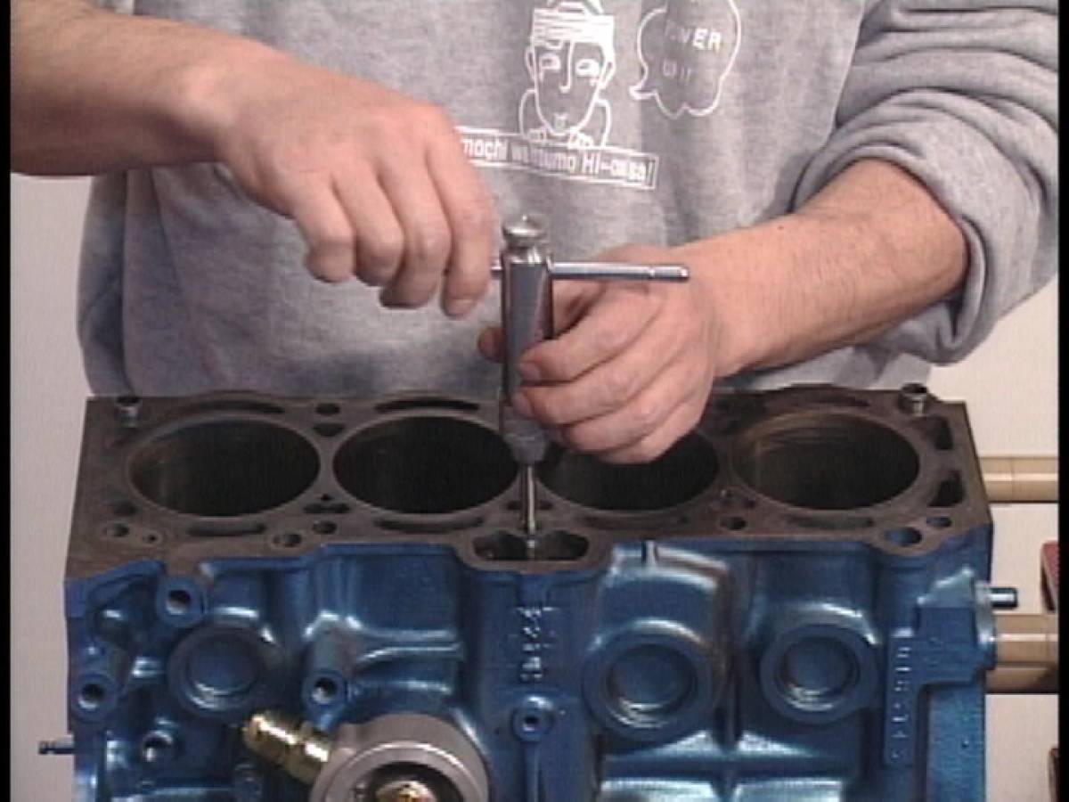 Vol.001 DOHC4バルブエンジン組付とベンチテスト　ノウハウ満載決定版!!　TOYOTA 4A-Gエンジンベース　旧車・絶版車DIY お助けマニュアル　_画像4