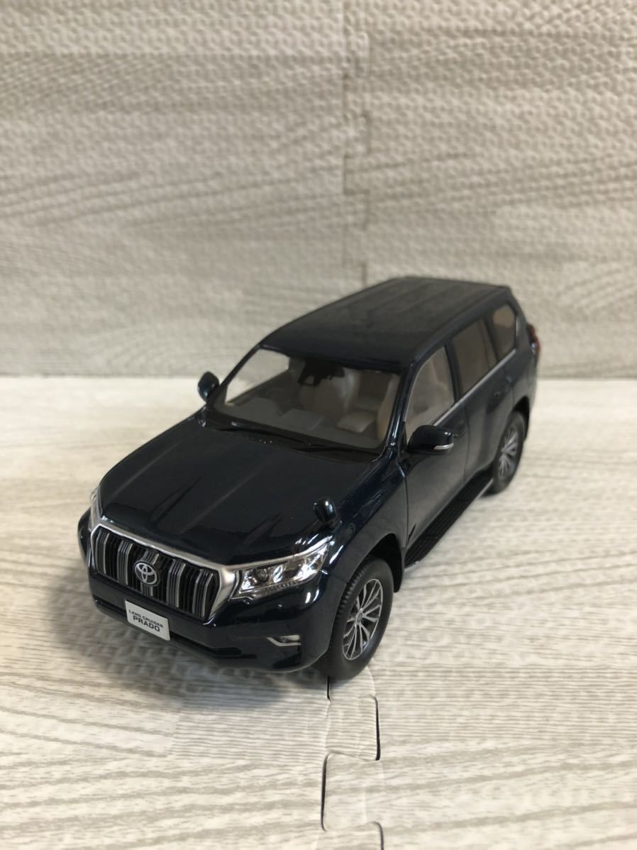 1/30 トヨタ 新型ランドクルーザー プラド ランクルPRADO 後期 最新型 カラーサンプル 非売品 ミニカー ブラキッシュアゲハガラスフレーク_画像1
