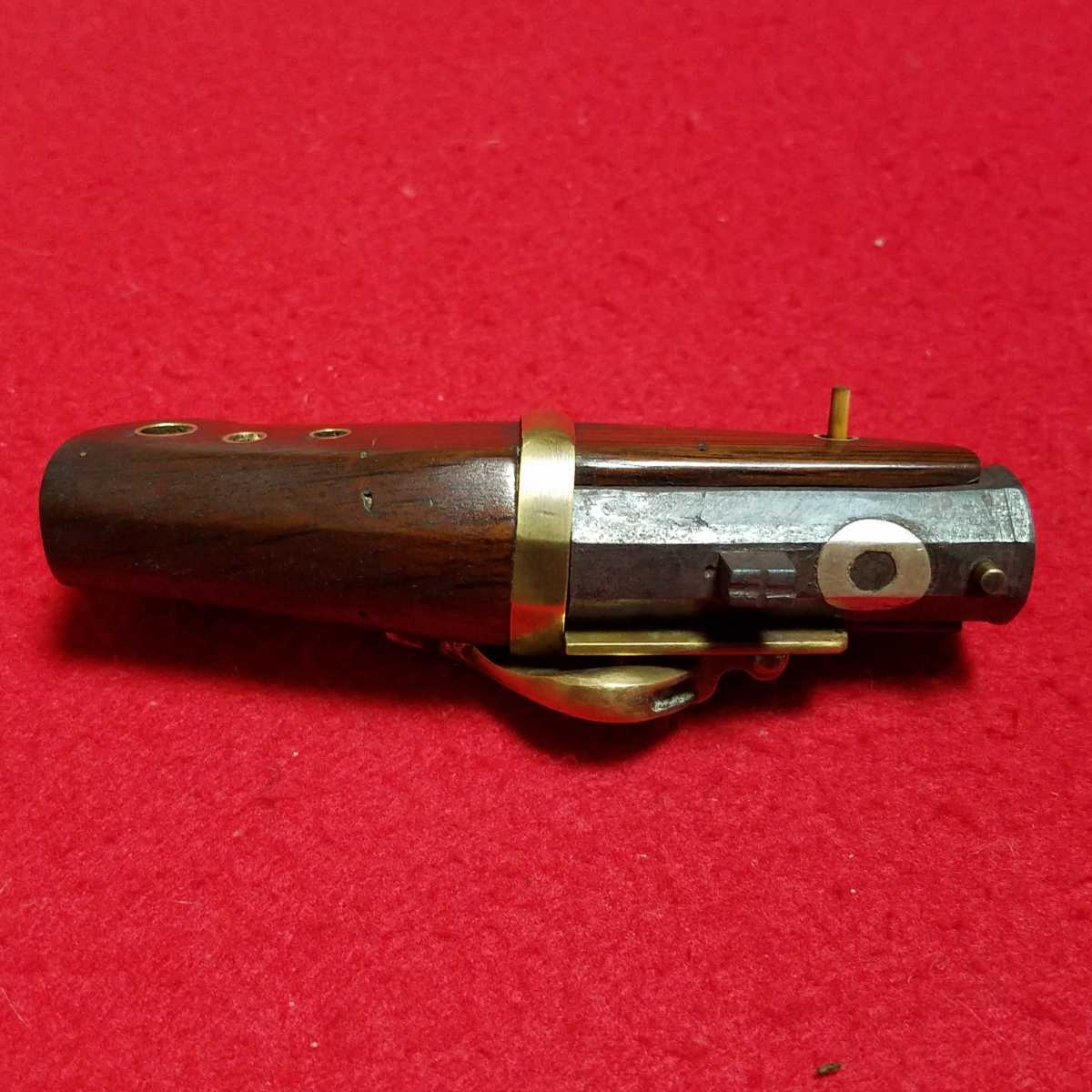 # matchlock # netsuke # disassembly . is possible to do # mechanism . movement. #. law goods # netsuke, iron ., weapon, armor, old style gun, gun #a869