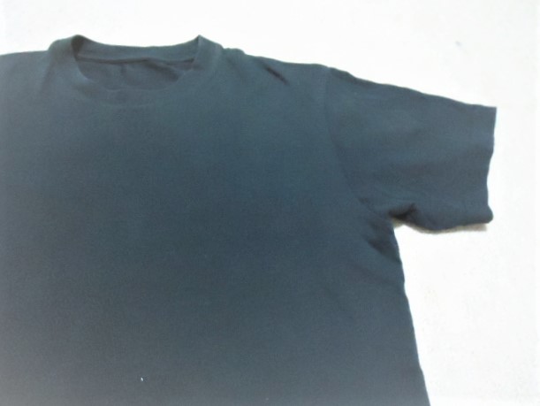■UNIQLO(ユニクロ)■黒の半袖Tシャツ サイズM■_画像5