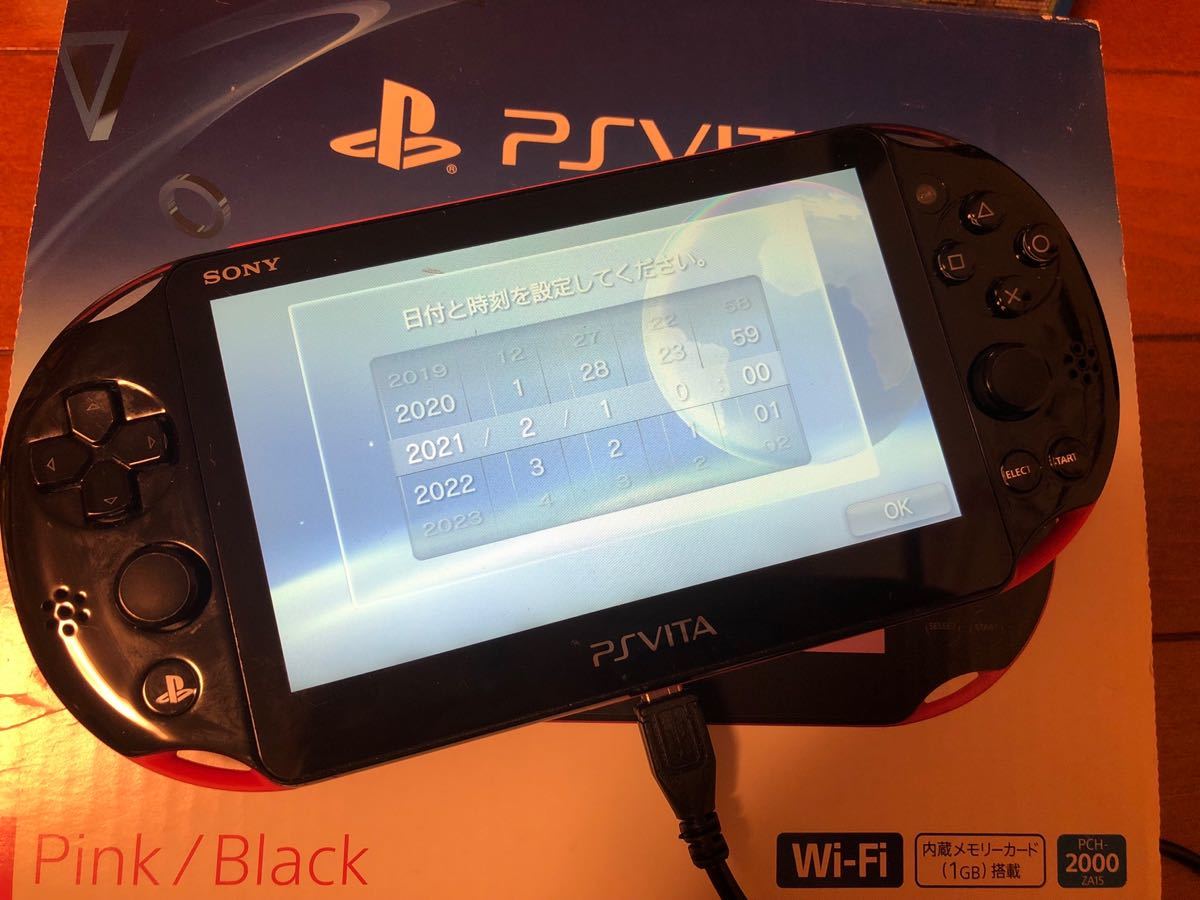 PS Vita 本体 ビータ  ピンク/ブラック +ソフト3本セット