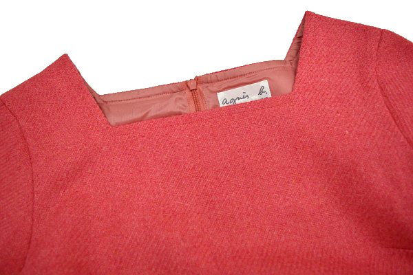 Y-0615* beautiful goods *agnes b. Agnes B * regular goods made in Japan pretty pink wool square neck short sleeves knees height One-piece 3